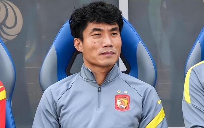 天空：纽卡有意瑞士中场曼赞比，球员估值约4200万镑
