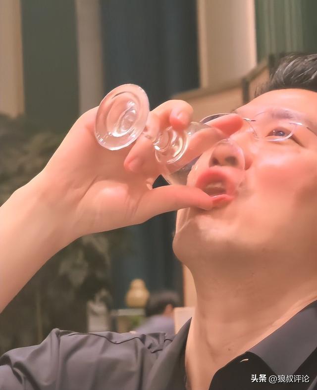 巴黎圣日耳曼：把巴萨口号和洋基队帽子变成商业模式